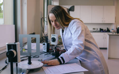 Science student working in SRC lab